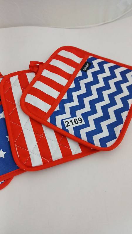 Lot # 2169: Pack of 4 Patrioctic Pot Holder